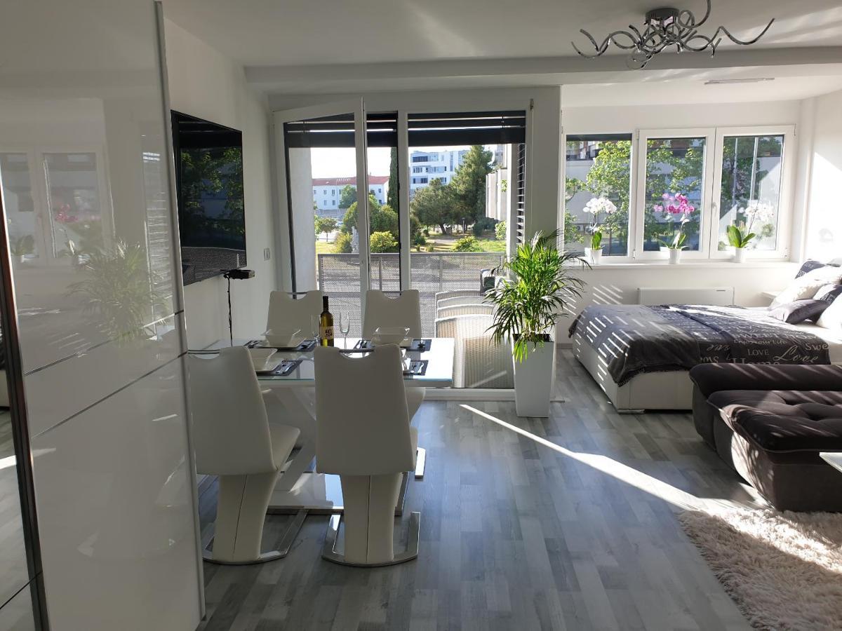 Apartment Val Копер Екстериор снимка